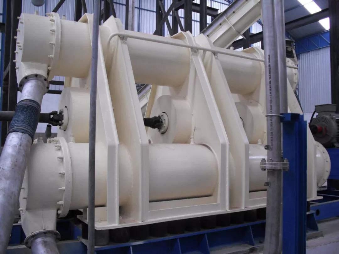 三筒振動磨機(jī)